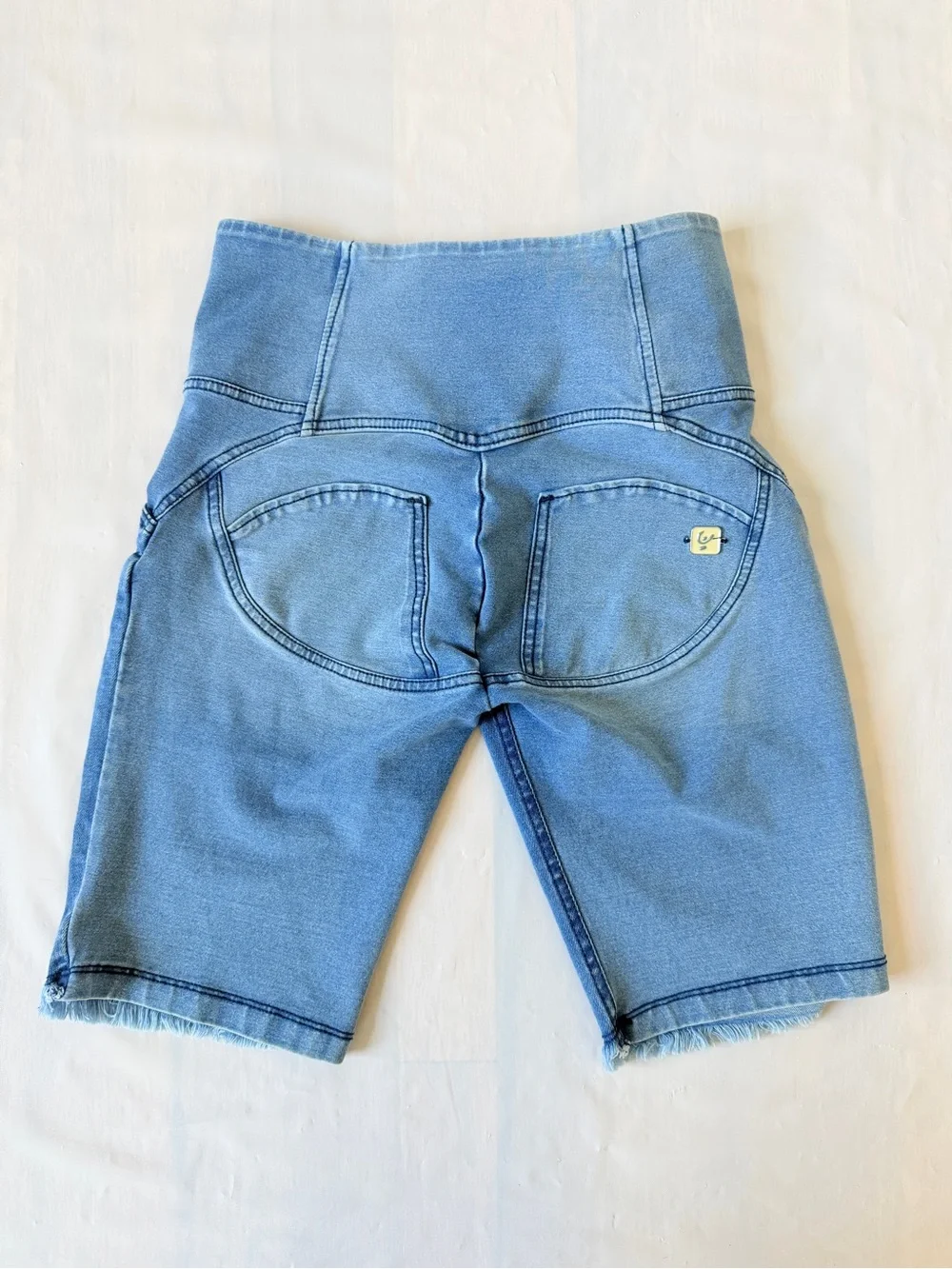 Freddy WRUP Denim High Waisted 3 Button Biker Shorts Light Blue Blue size 4 nWOT